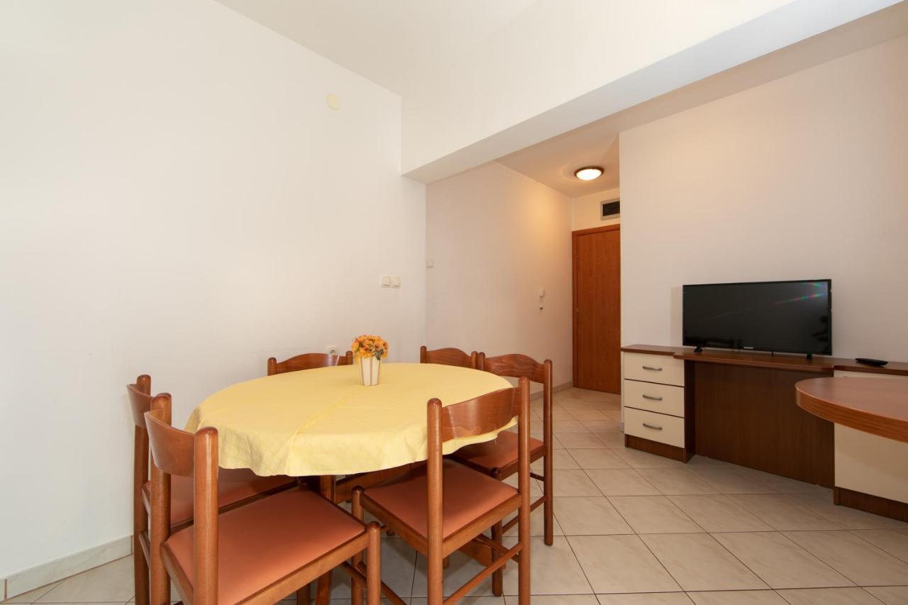 Apartmani Biser Tučepi Exterior foto