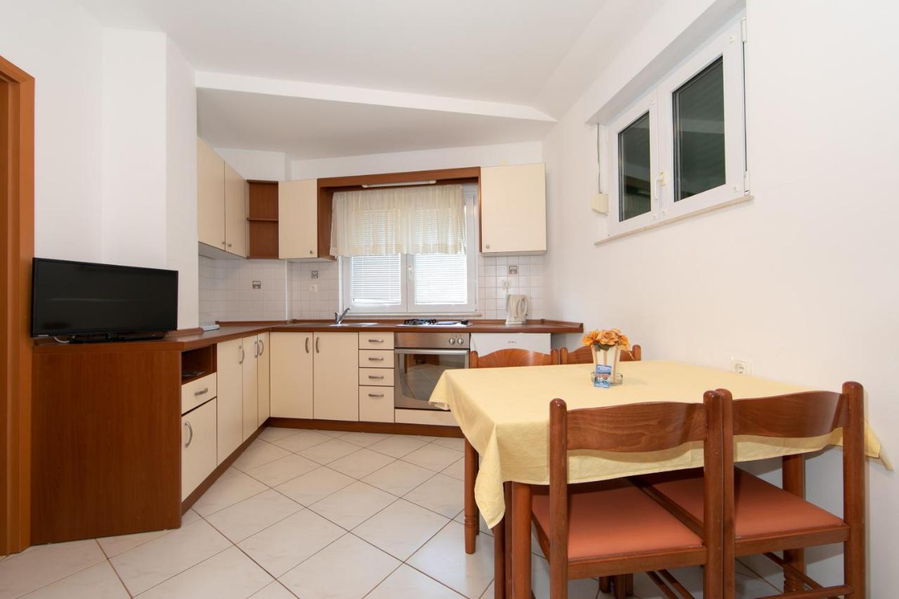 Apartmani Biser Tučepi Exterior foto